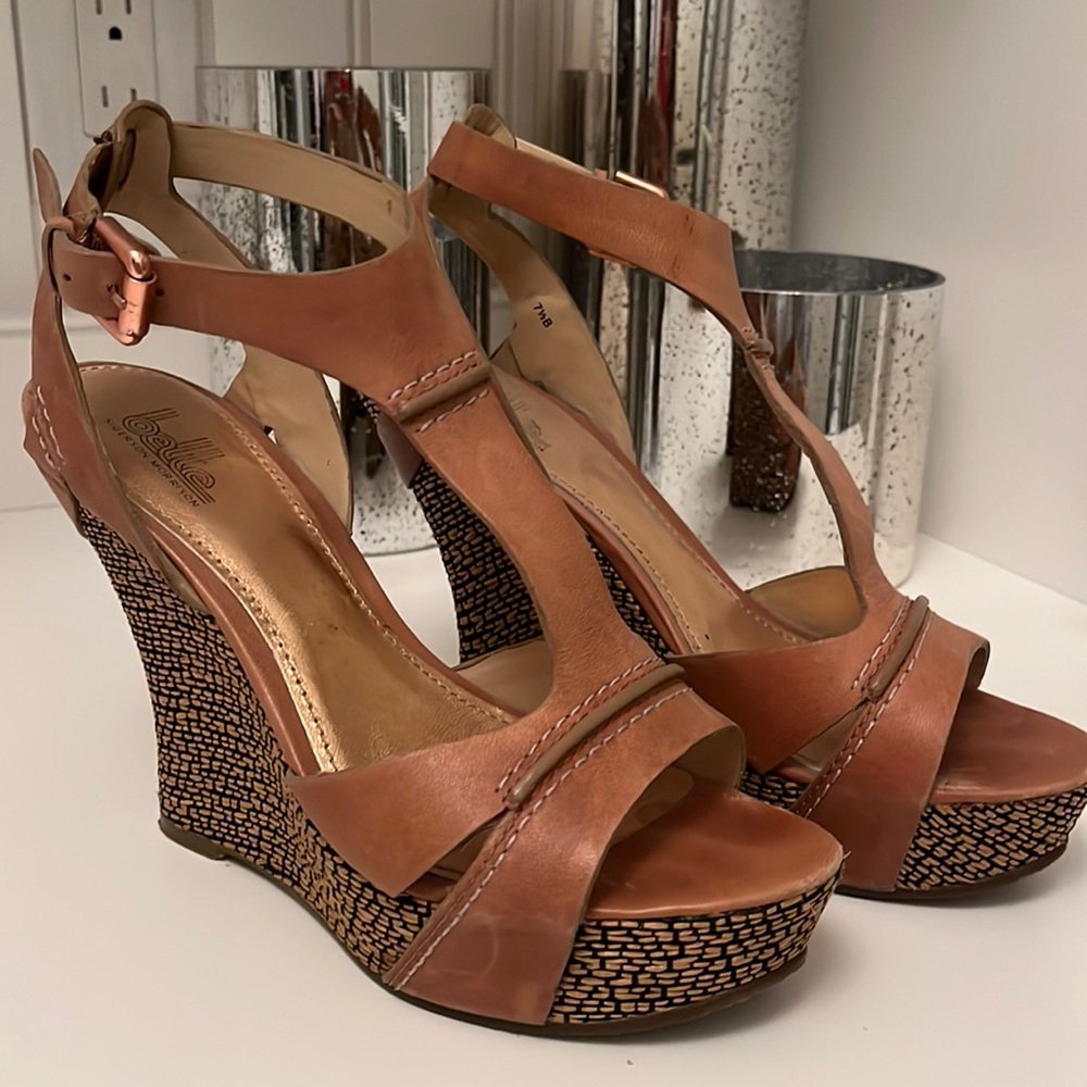 Belle by Sigerson Morrison platform wedges in size 7.5